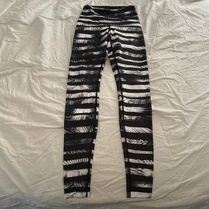 Lulu lemon full length women’s workout leggings